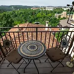 Historic In The Heart Of The Veliko Tarnovo